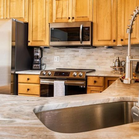 Mountainside - New Luxury Cabin-Fire Table-Hot Tub-3 Pools-Ps5-Bears Gatlinburg Exterior foto