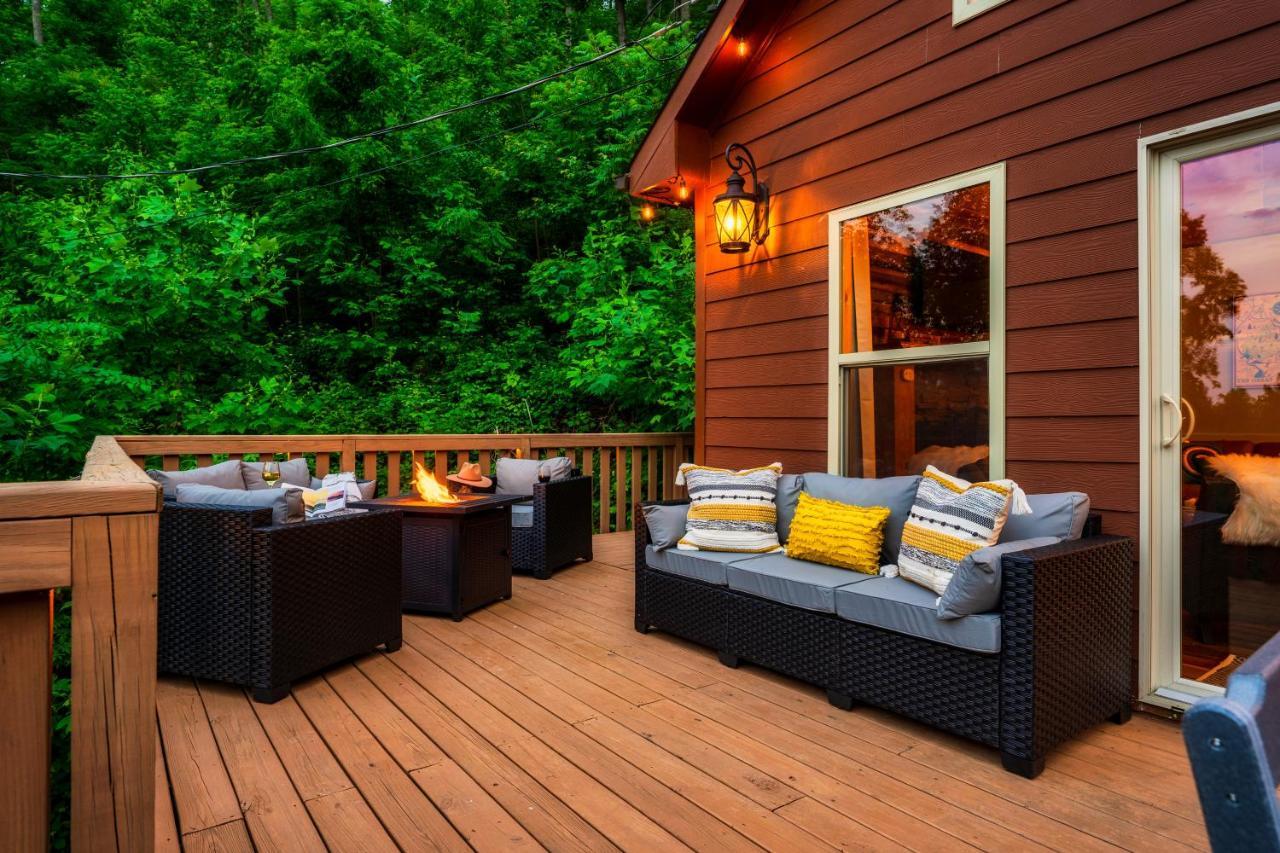 Mountainside - New Luxury Cabin-Fire Table-Hot Tub-3 Pools-Ps5-Bears Gatlinburg Exterior foto