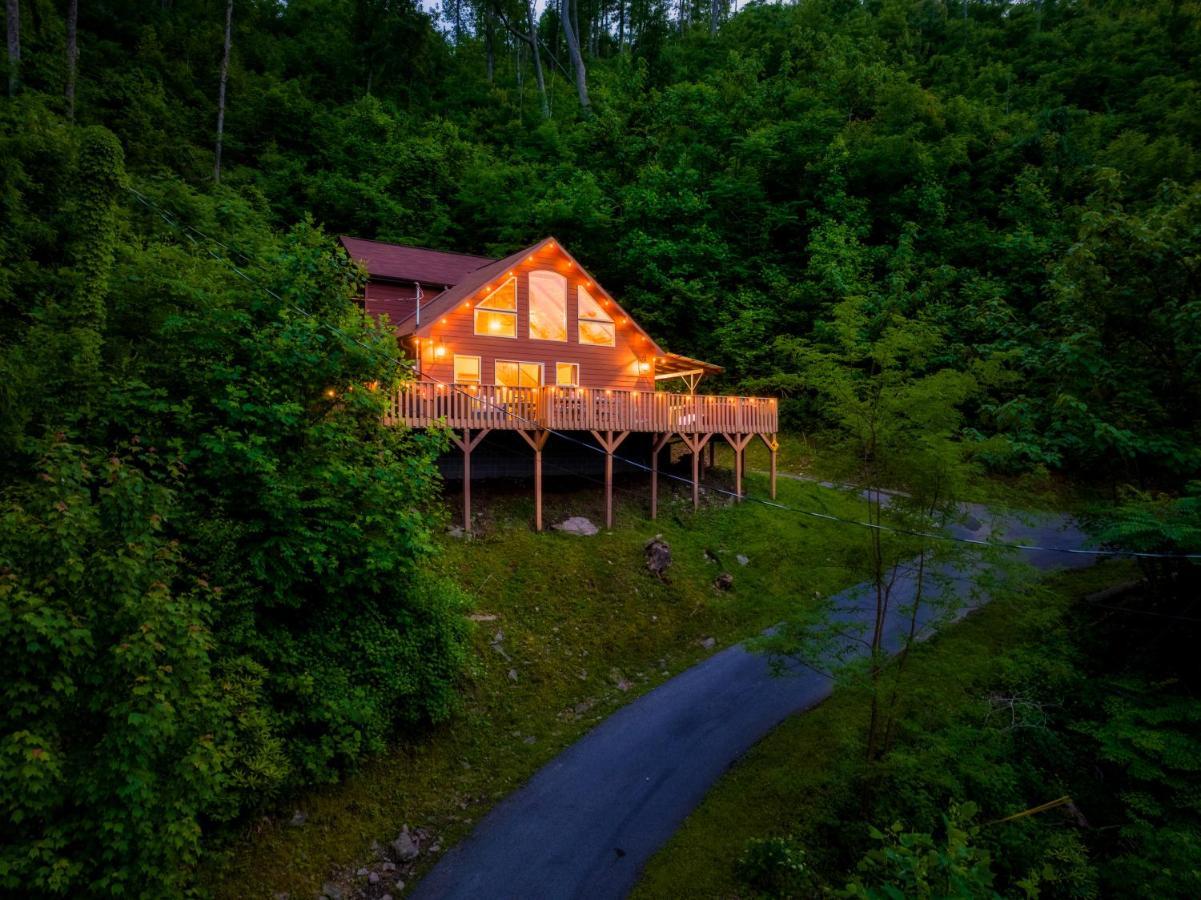 Mountainside - New Luxury Cabin-Fire Table-Hot Tub-3 Pools-Ps5-Bears Gatlinburg Exterior foto